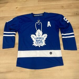 Adidas official NHL Toronto Maple Leafs John Tavares Men’s jersey size 50 Medium